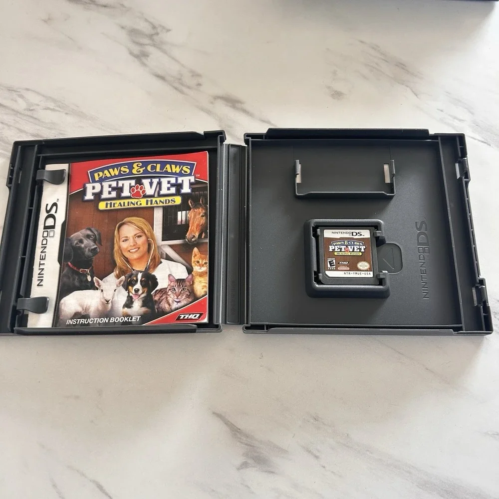Nintendo DS Paws and Claws Pet Vet: Healing Hands Everyone THQ 2007 UU‎